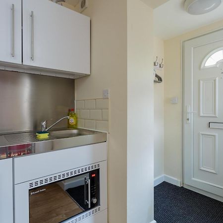Luxury Burgess Apartments Close To Soton General Hospital سوثامبتون الغرفة الصورة