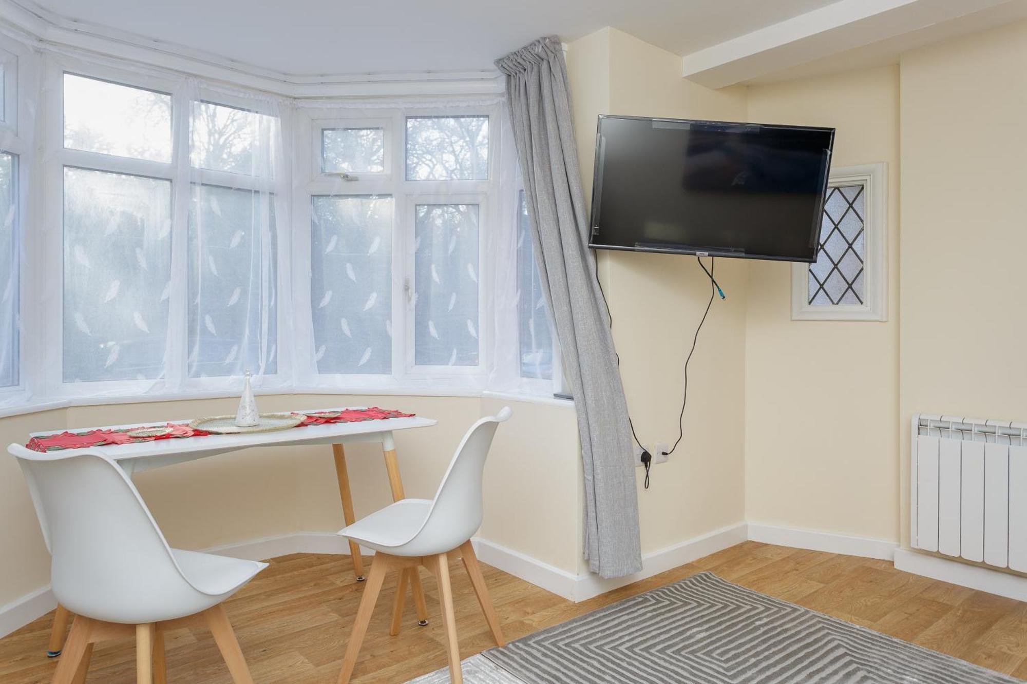 Luxury Burgess Apartments Close To Soton General Hospital سوثامبتون الغرفة الصورة